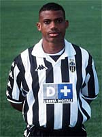 Sunday Oliseh